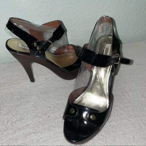 Heels - Picture 8 of 8